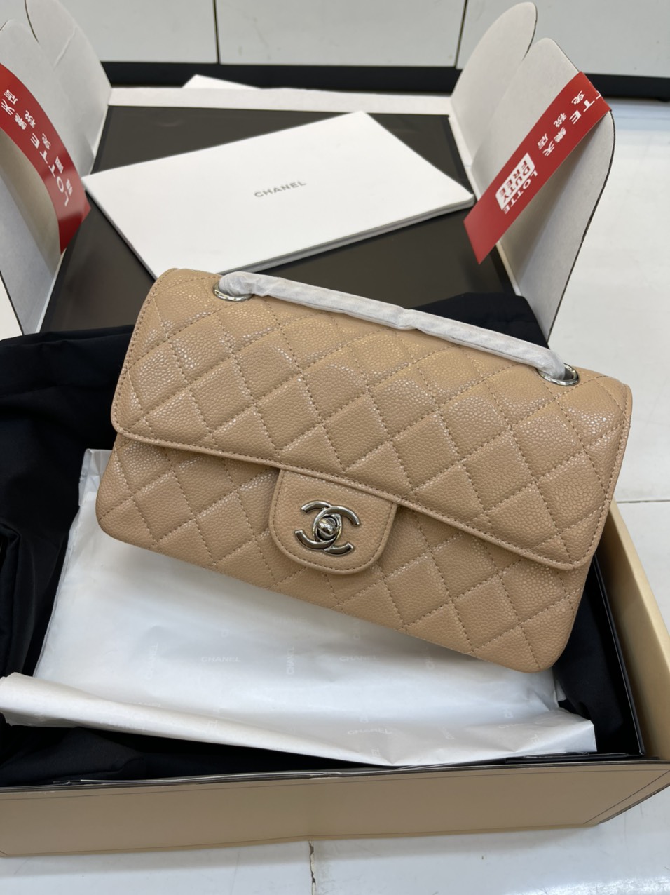 Túi xách Chanel Super Classic Medium Khóa Bạc Màu Nâu Da Hạt Size 23cm